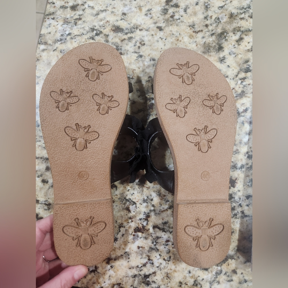 Black Pineapple Sandals - Picture 2 of 2